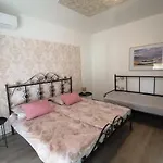 Slim I Sobe 게스트하우스 3*