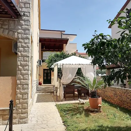Guest house Slim I Sobe *