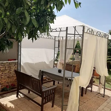Guest house Slim I Sobe *