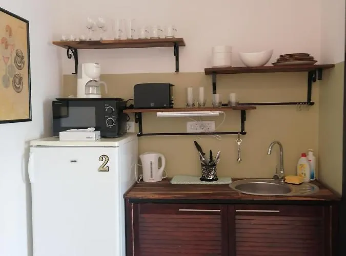 Slim I Sobe 게스트하우스 메덜린