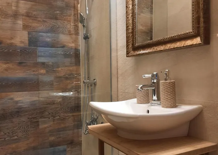 Slim I Sobe 3* 메덜린