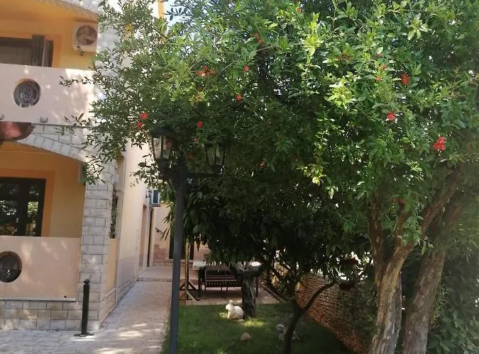 Gostinjska kuća Slim I Sobe