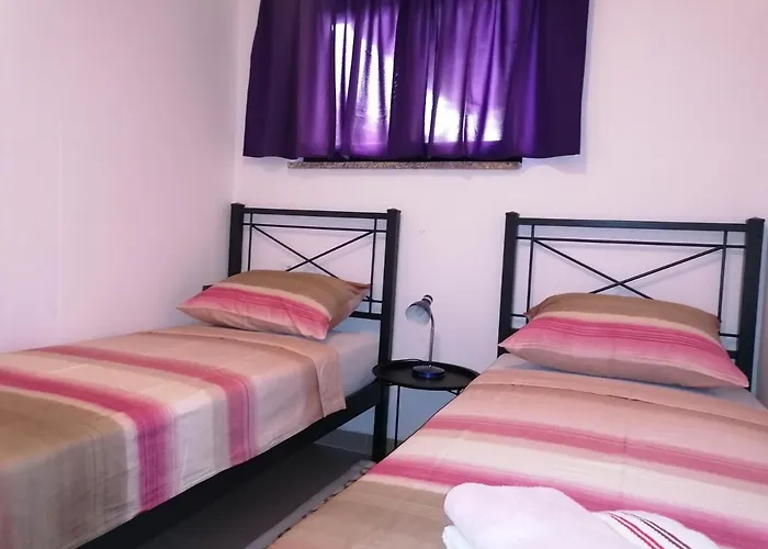 Gostinjska kuća Slim I Sobe Medulin