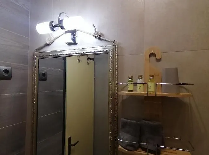 Gostinjska kuća Slim I Sobe